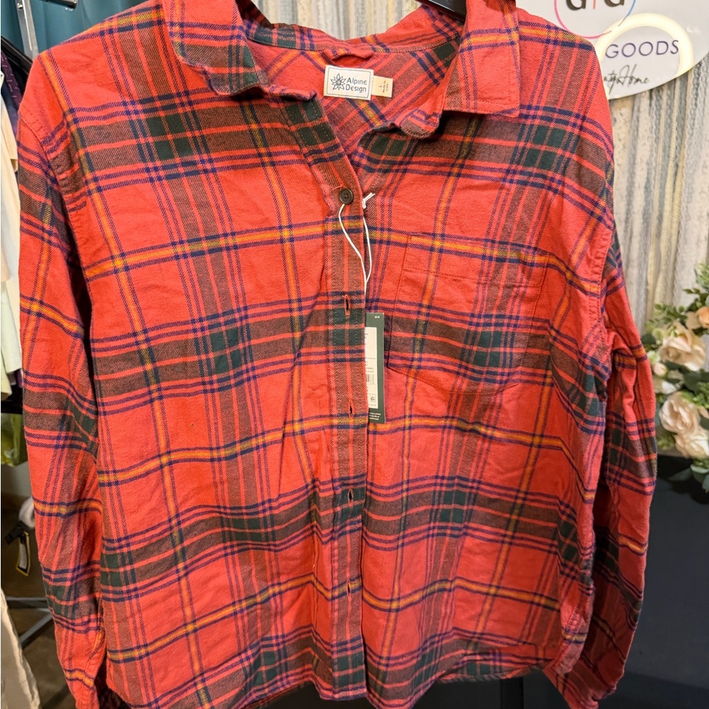 Alpine Design Red Plaid Button-Up mid weight Flannel